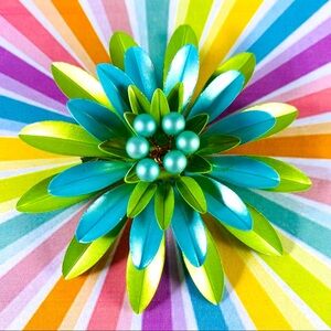 Vintage Huge lime and teal enamel Daisy flower brooch with Pearl centers